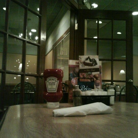 Photo taken at Perkins Restaurant &amp; Bakery by Chenelle Dimples S. on 12/24/2011