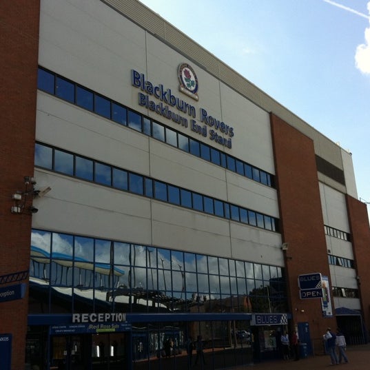 Photo prise au Ewood Park par Interistiorg le8/22/2011