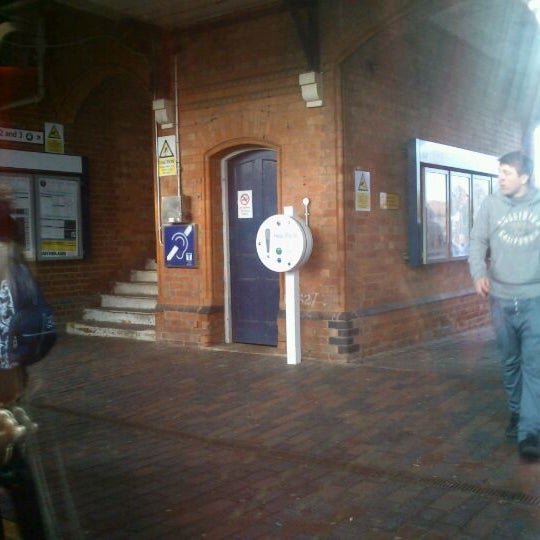 Sleaford Railway Station (SLR) Train Station