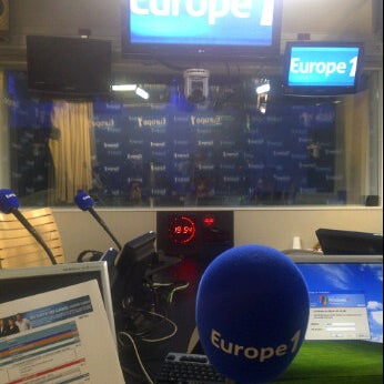 Photo taken at Europe 1 by Emery D. on 1/19/2012