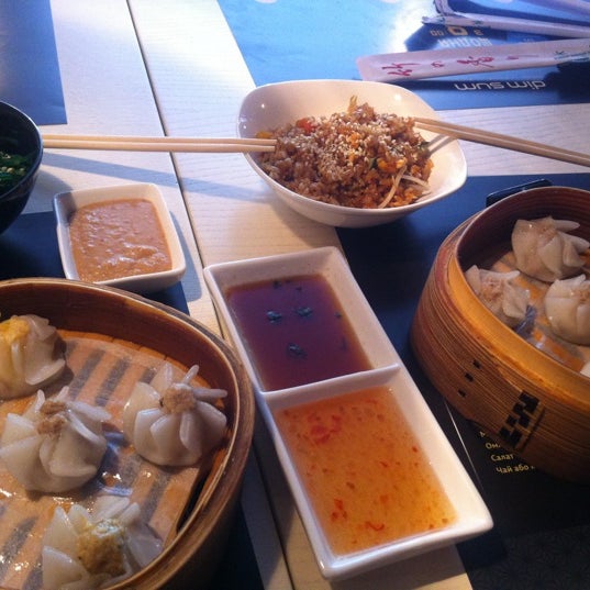 7/1/2012에 Elena U.님이 Dim Sum Asian Cafe에서 찍은 사진