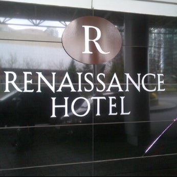 Foto tomada en Renaissance Toronto Downtown Hotel  por Mortgage Lady B. el 11/20/2011