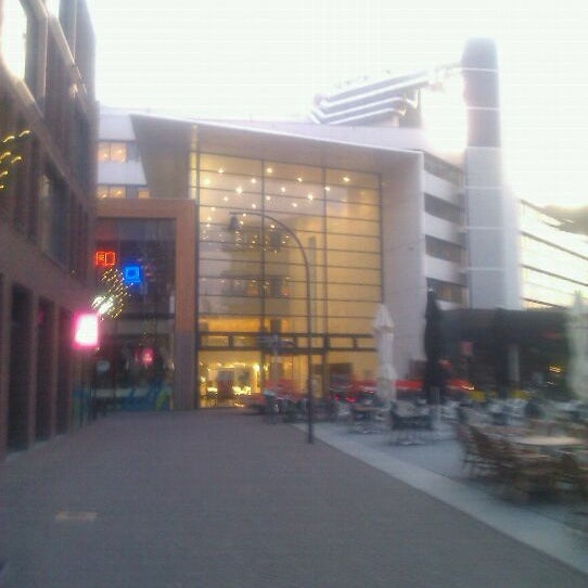 รูปภาพถ่ายที่ Stadhuis Lelystad โดย Annechien .. เมื่อ 10/27/2011