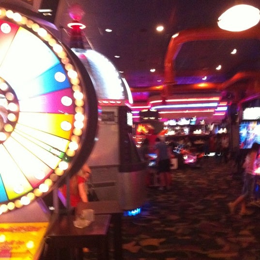 Photo taken at Dave &amp; Buster&#39;s by Chuck H. on 4/3/2011