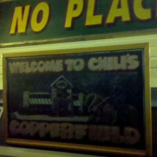 รูปภาพถ่ายที่ Chili&#39;s Grill &amp; Bar โดย Jason G. เมื่อ 8/16/2011