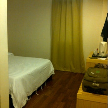 Foto diambil di My Hotel @ Brickfields oleh Anisya Dian C. pada 3/30/2012