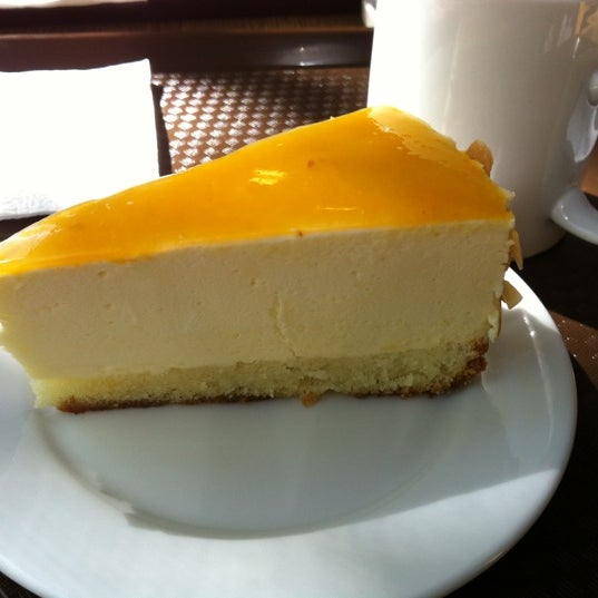 Foto tomada en Orange cafe  por Irina Y. el 5/4/2012