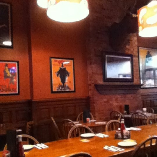 รูปภาพถ่ายที่ Faegan&#39;s Cafe &amp; Pub โดย Michael S. เมื่อ 9/8/2012