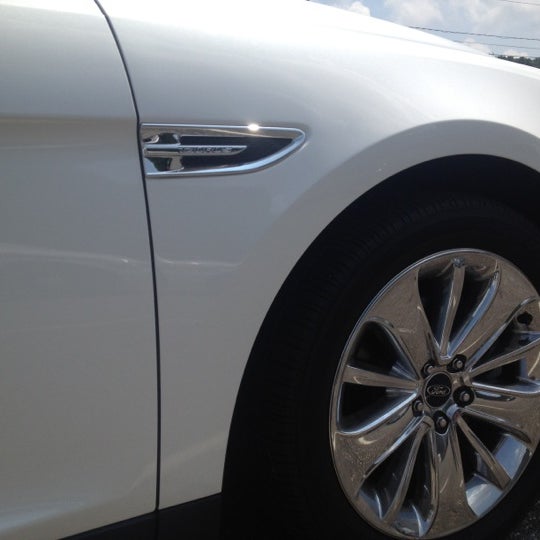 Shaker's Family Ford Lincoln Car Dealership in Watertown