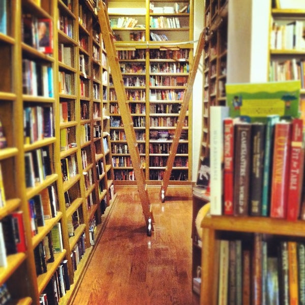 Photo taken at Full Circle Bookstore by Brian T. on 4/21/2012