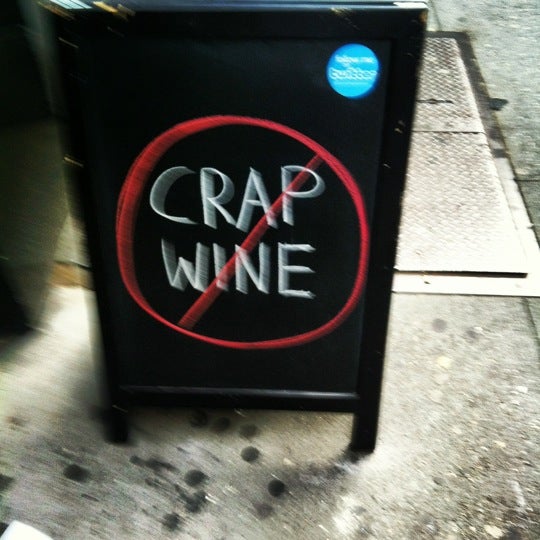 6/15/2012에 Tish F.님이 Uncorked! Wine Co.에서 찍은 사진