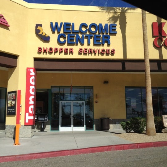 Photo taken at Barstow Factory Outlets by Helen Do (. on 8/27/2012