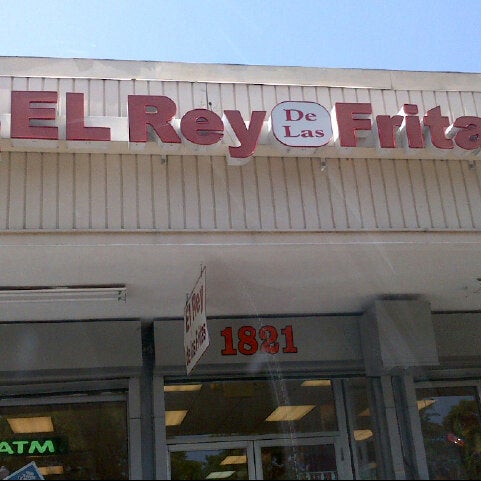 Foto diambil di El Rey De Las Fritas oleh Nonglitch pada 7/18/2012