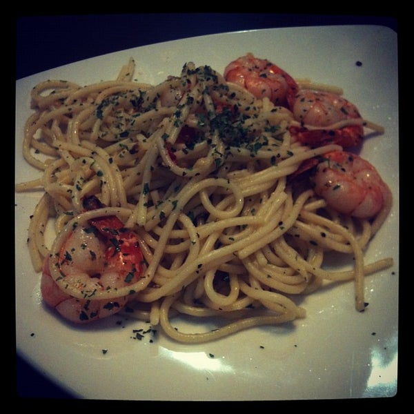 2/3/2012 tarihinde Michael D.ziyaretçi tarafından VivItalia Restaurant'de çekilen fotoğraf