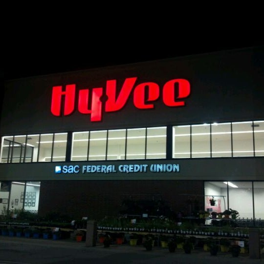 HyVee 11650 S 73rd St