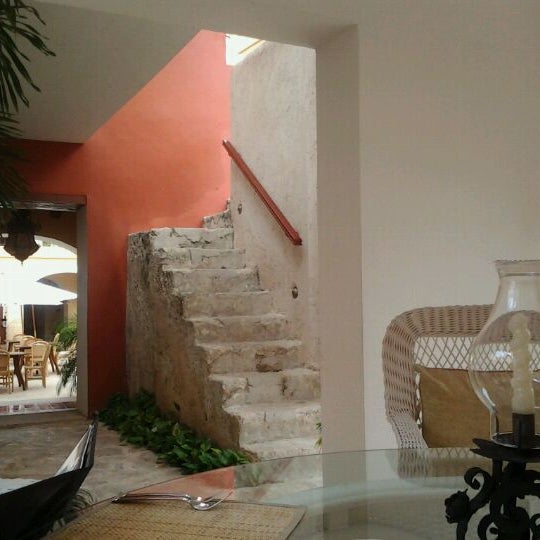 รูปภาพถ่ายที่ Hotel Boutique y Restaurante Casa Don Gustavo โดย Ruth T. เมื่อ 3/25/2012
