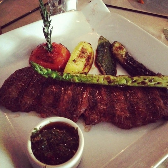 Снимок сделан в Ushuaia Argentinean Steakhouse пользователем Brando 7/4/2012
