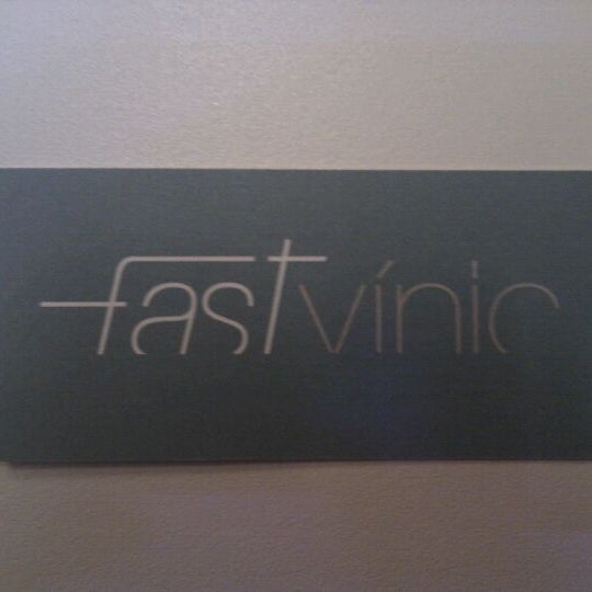 รูปภาพถ่ายที่ Fastvínic โดย Virgi เมื่อ 3/16/2012