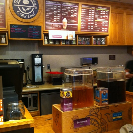 Photo taken at The Coffee Bean &amp; Tea Leaf by Paws . on 8/25/2012