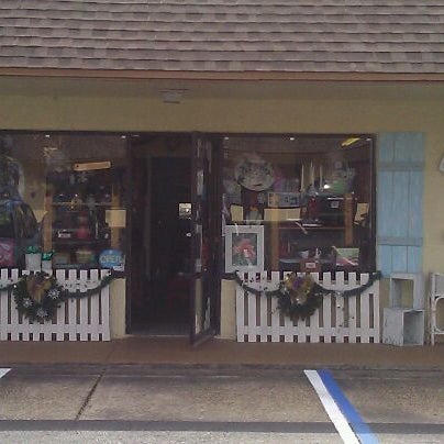 Sand Dollar Cottage Gift Shop In Navarre