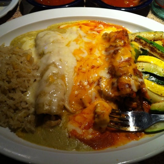 Foto tirada no(a) Blue Agave Mexican Restaurant por Nicole F. em 2/22/2012