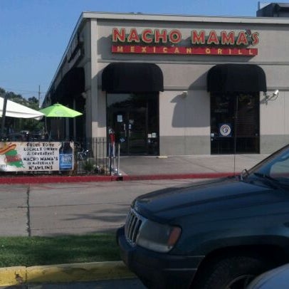 Foto diambil di Nacho Mama&#39;s Mexican Grill oleh Addicted2Diesel ®™🎣 S. pada 5/21/2012