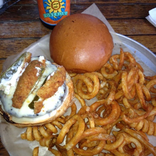 Foto tirada no(a) Rockit Burger Bar por Shawn C. em 8/22/2012