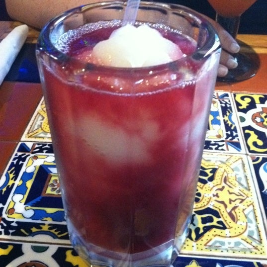 Photo taken at Chili&#39;s Grill &amp; Bar by krystal l. on 3/31/2012