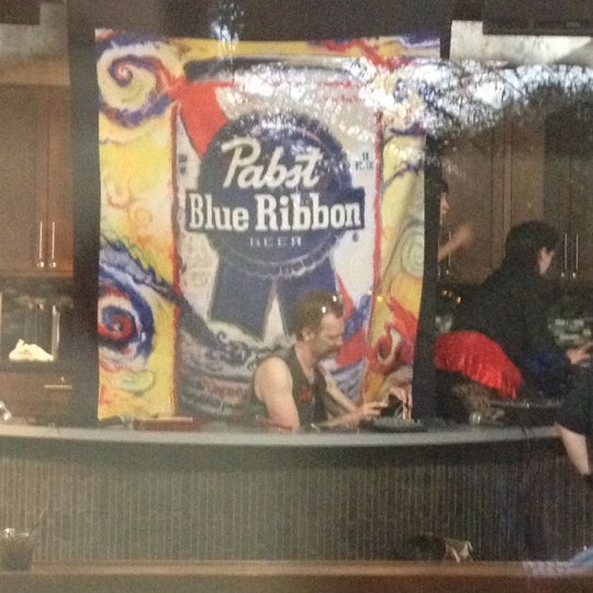 Foto diambil di The Junction Salon &amp; Bar oleh Ashley D. pada 3/29/2012