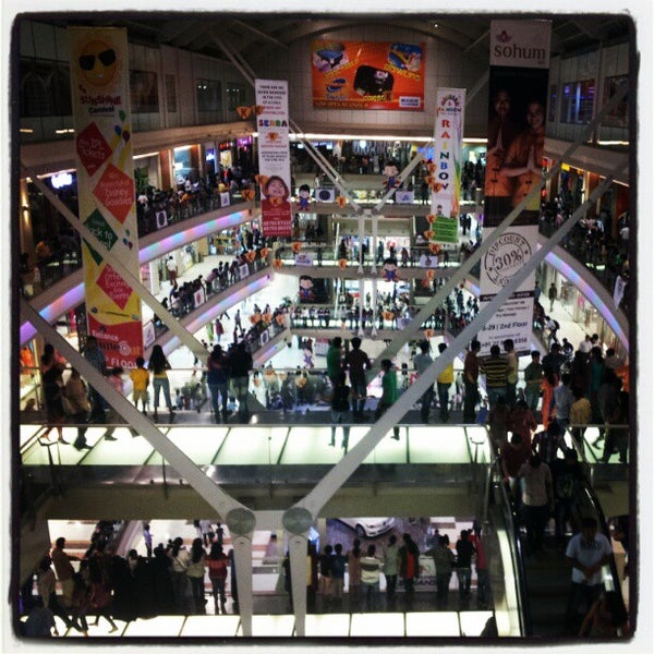 Снимок сделан в Korum Mall пользователем Ankit S. 5/27/2012