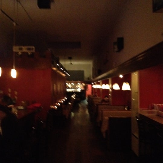 Foto scattata a Silhouette Restaurant and Bar da Brian L. il 3/12/2012