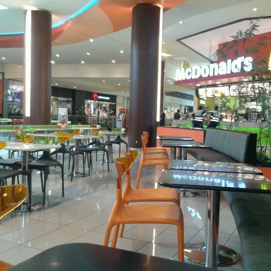 Photo taken at Mall Arauco Maipú by Melissa N. on 4/4/2012