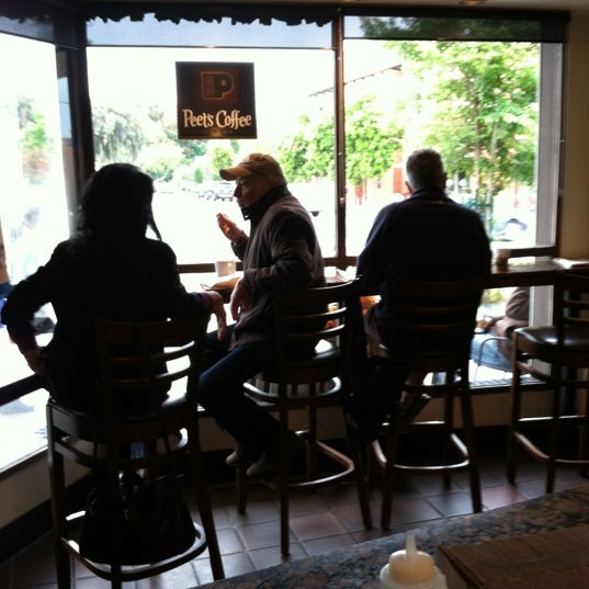 Photo taken at Peet&#39;s Coffee &amp; Tea by Lara W. on 5/29/2012