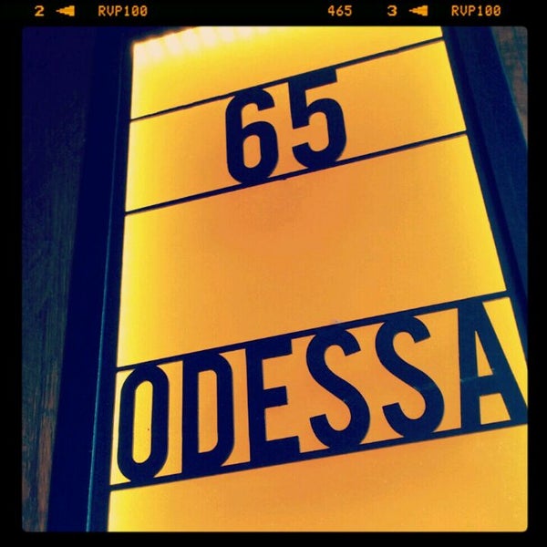 Foto scattata a Café Odessa da Katerina O. il 4/12/2012