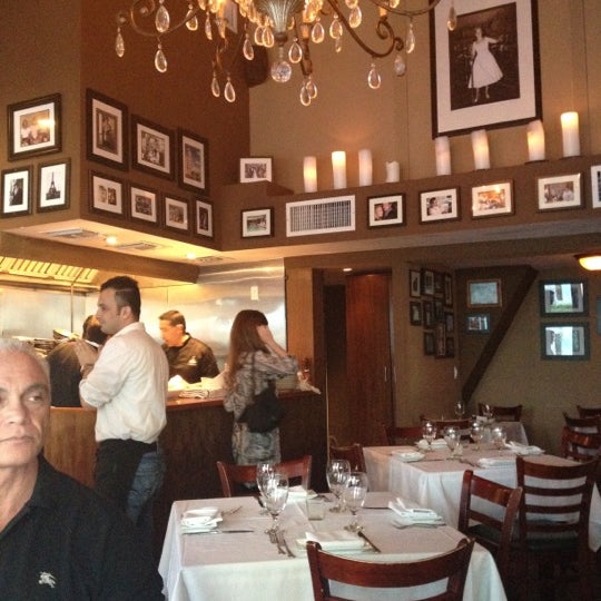 4/24/2012 tarihinde Jamie S.ziyaretçi tarafından The Dining Room Pop-Up at Vesper'de çekilen fotoğraf