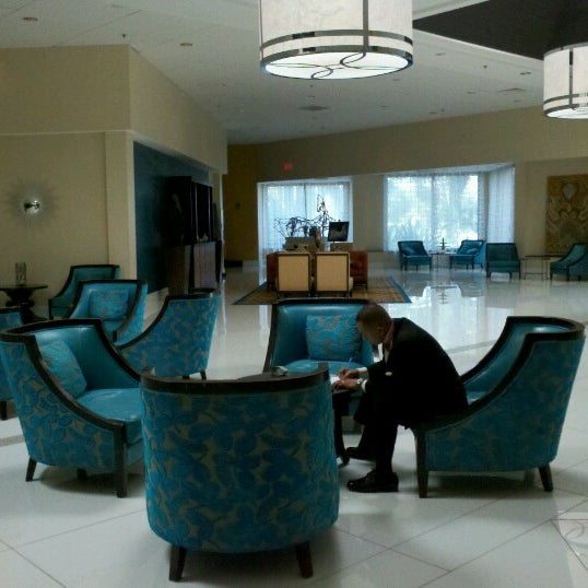 Foto scattata a Renaissance Orlando Airport Hotel da Mark L. il 7/21/2012