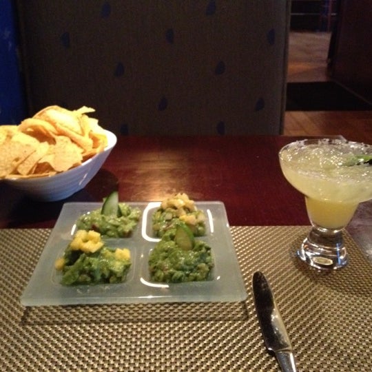 Das Foto wurde bei Jibarra Mexican Tequila Lounge von Paul S. am 9/6/2012 aufgenommen