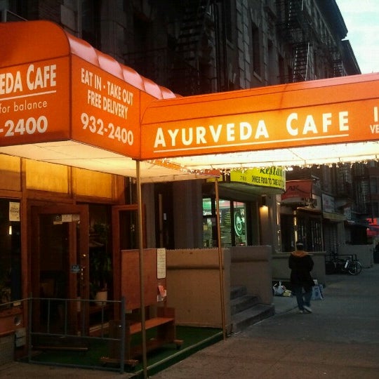 Foto tomada en Ayurveda Cafe  por Ayurveda C. el 7/28/2012
