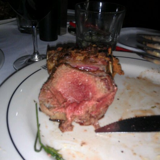 Снимок сделан в The Steakhouse at The San Luis Resort пользователем Jami S. 12/10/2011