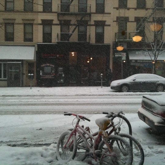 รูปภาพถ่ายที่ Naidre&#39;s Cafe &amp; Bakery โดย Jude G. เมื่อ 1/26/2011