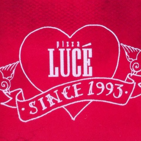 รูปภาพถ่ายที่ Pizza Luce โดย Phil R. เมื่อ 5/18/2012