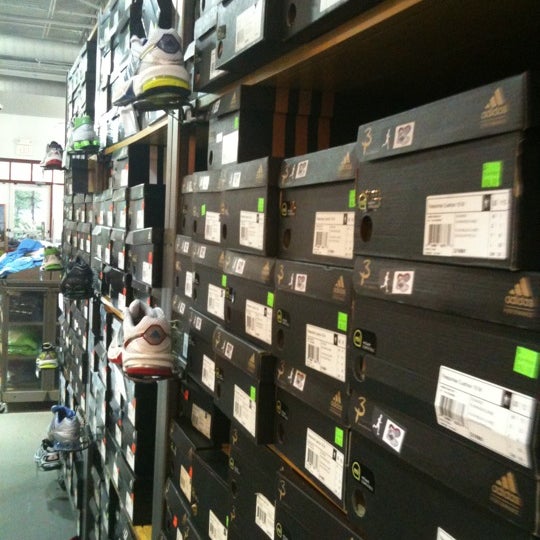 adidas outlet in leesburg va
