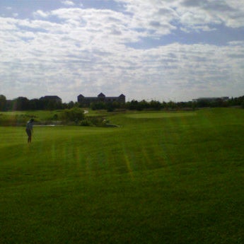 Foto scattata a The Golf Club at Lansdowne da TJ il 6/2/2012