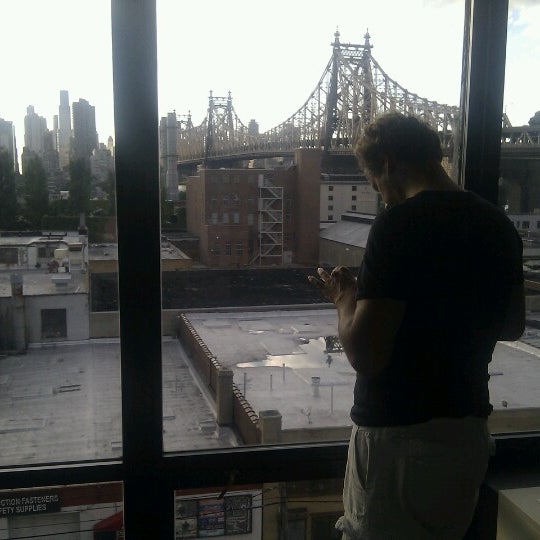 Das Foto wurde bei Z NYC Hotel von Barbara K. am 8/18/2012 aufgenommen