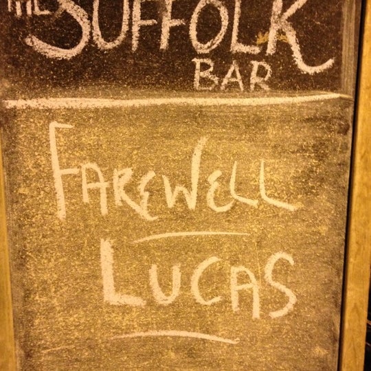 Foto scattata a The Suffolk da marc j. il 7/27/2012
