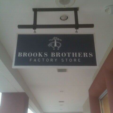 Brooks Brothers Outlet - Pleasant 