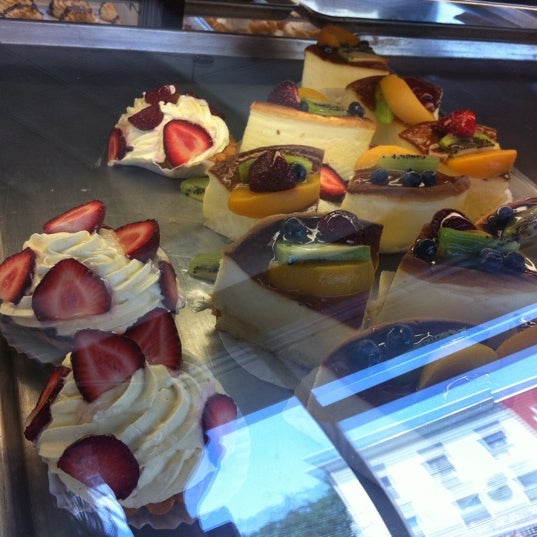 Okruszek Polish Bakery Greenpoint 3 tips