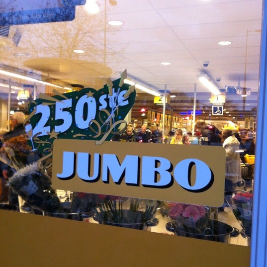 Photo taken at Jumbo by Rene v. on 11/26/2011