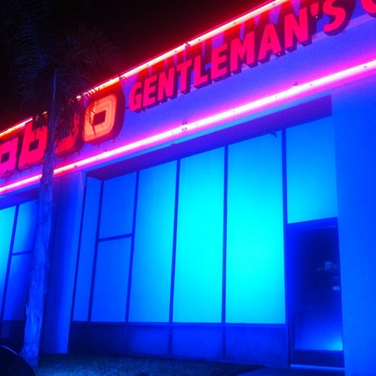 Photo prise au Taboo Gentlemen&#39;s Club par Hilary B. le7/29/2011