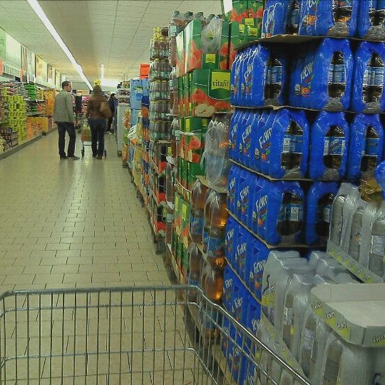 Photo taken at Lidl by Grdgez on 10/8/2011